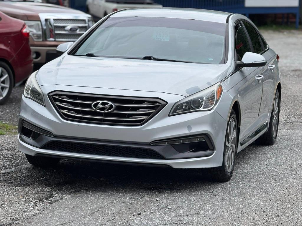 2004 Chevrolet Avalanche Base's photo