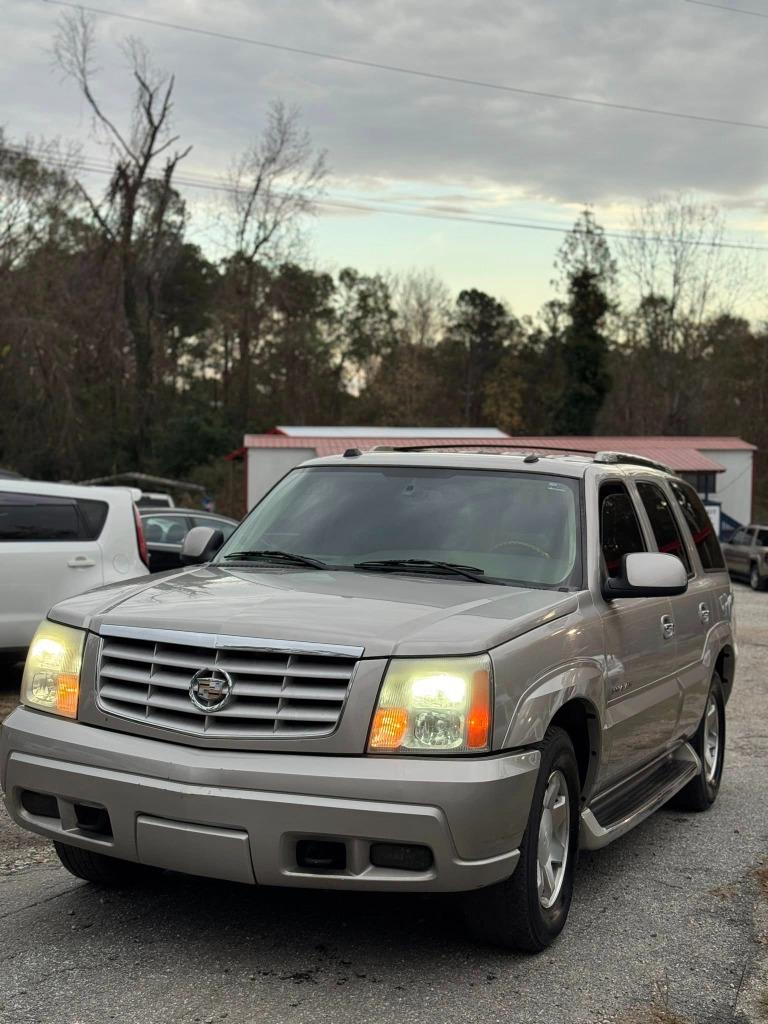 2004 Cadillac Escalade Base